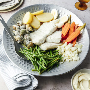 L'Aïoli est un plat traditionnel provençal originaire du sud de la France